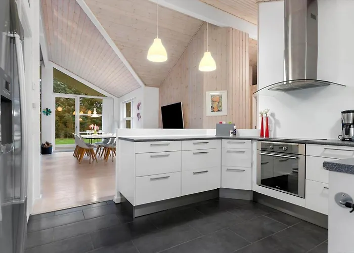 Lk2127-lokken-alexandravej-6 * Løkken